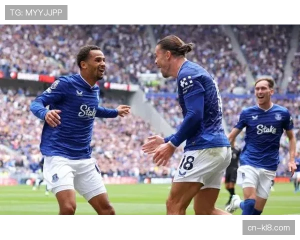 埃弗顿边路突击手格里利什确认缺阵，莫耶斯客场布阵侧重防守反击